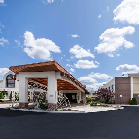 Days Inn & Suites By Wyndham Rochester Hills Mi Dış mekan fotoğraf