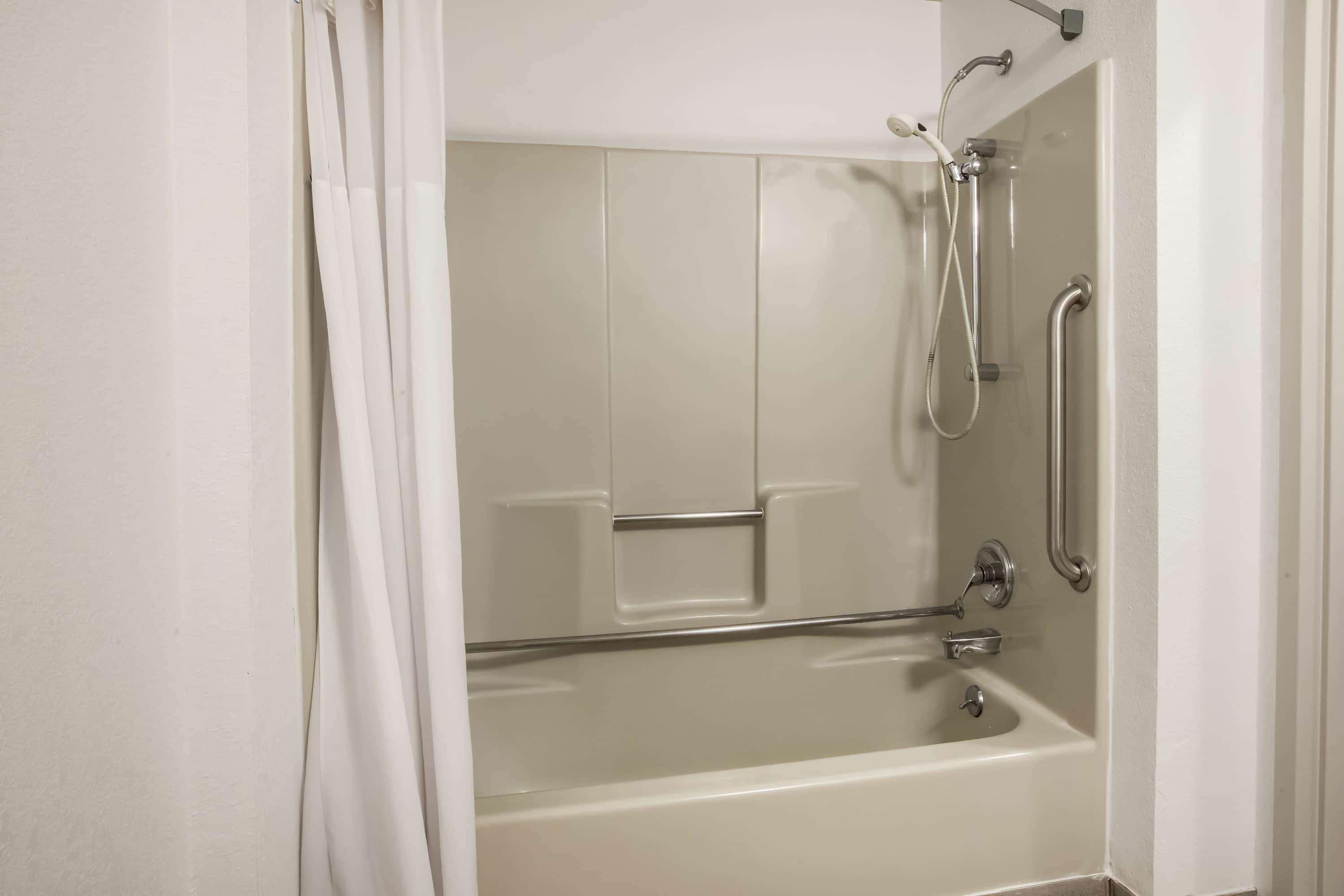 Days Inn & Suites By Wyndham Rochester Hills Mi Dış mekan fotoğraf