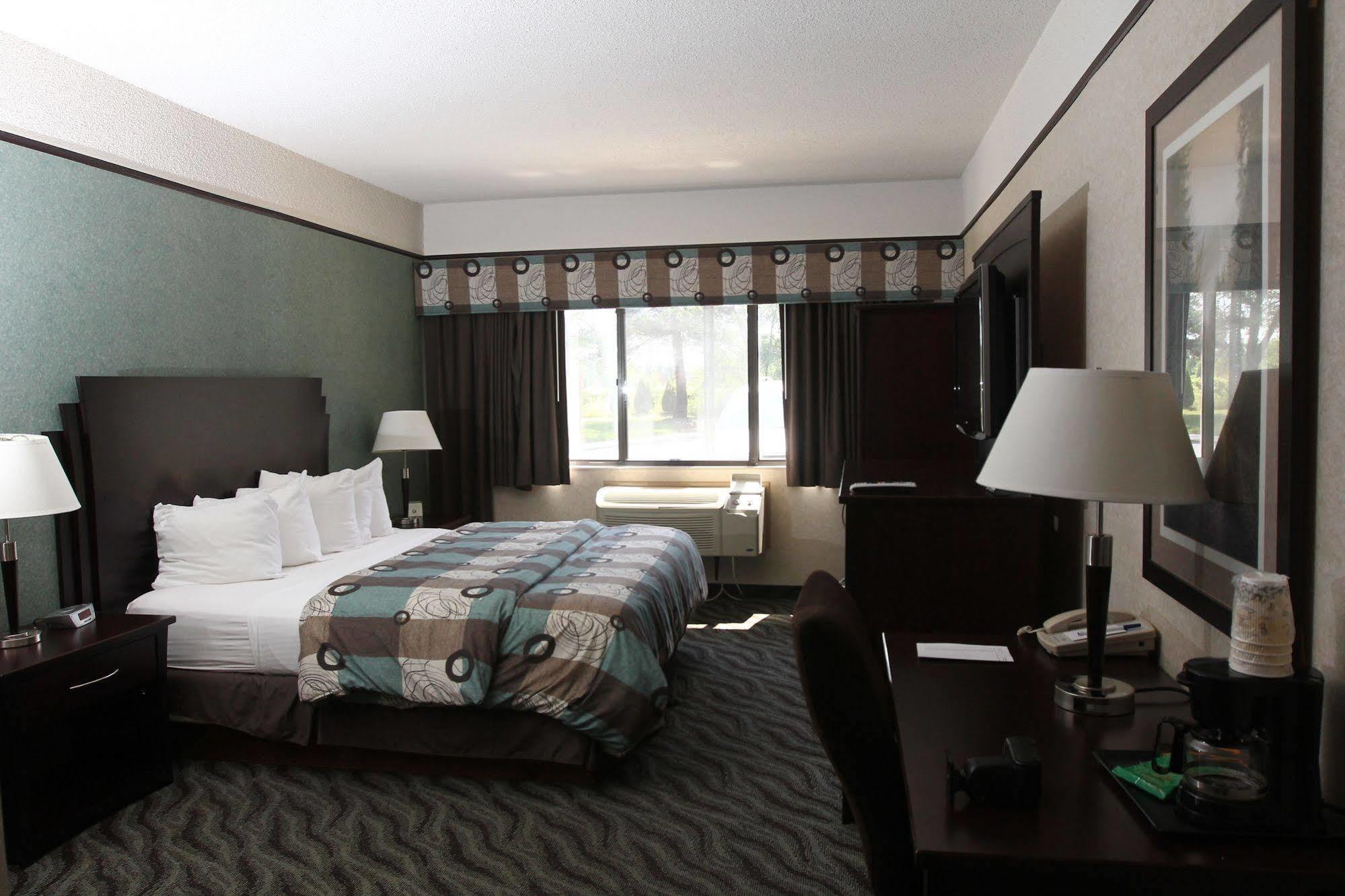 Days Inn & Suites By Wyndham Rochester Hills Mi Dış mekan fotoğraf